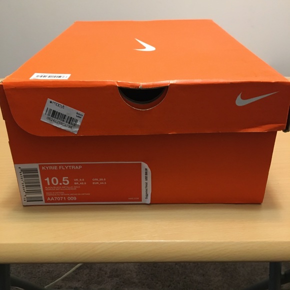 Nike Kyrie flytrap - Picture 4 of 7